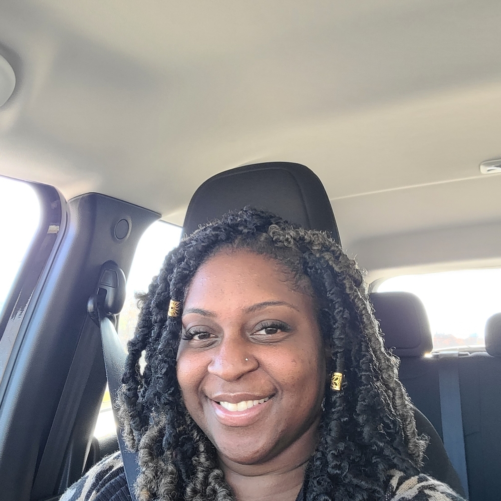 Meet your Posher, Roslyn